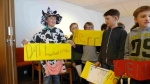 Bild 4 für AG der Grundschule Harderberg überraschte die Seniorengemeinschaft